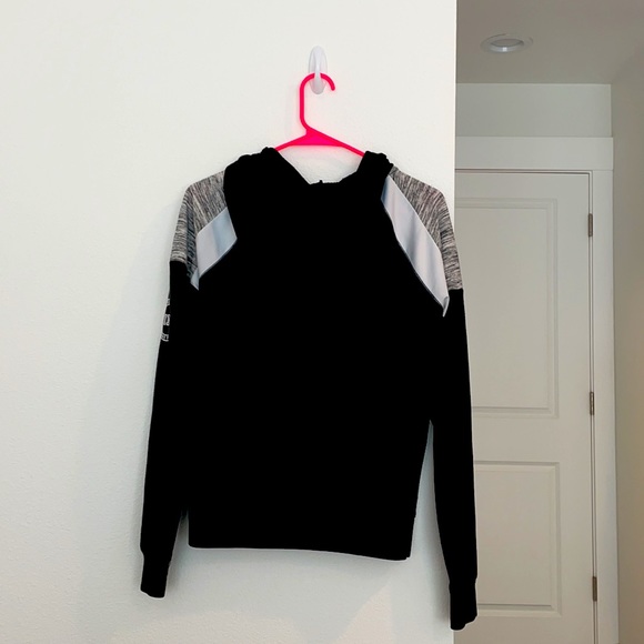 Small Pink zip up - Picture 2 of 3